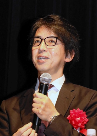 急性膵炎や膵がんなど、膵臓の病気について解説する児玉裕三教授＝神戸市中央区東川崎町１、神戸新聞松方ホール