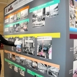 大阪梅田駅の移設開業５０周年を記念し、歴史を振り返る写真パネルの展示も始まった＝１日午前、大阪市北区、同駅