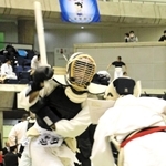 熱戦を繰り広げる選手＝神戸市須磨区緑台