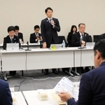 国の予算に対する提案を説明する斎藤元彦知事（中央）＝東京都千代田区