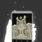 「神戸ルミナリエ」のチケット購入者が体験できる拡張現実（ＡＲ）のイメージ。周囲にスマートフォンをかざすと光の装飾が出現する（神戸ルミナリエ組織委員会提供）