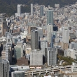 タワーマンションが目立つ三宮中心部＝神戸市中央区（２０２２年１１月撮影）