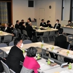 兵庫県内の４６警察署協議会から代表者が集まり、取り組みや課題について話し合った会議＝県警本部