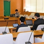 資金調達の経緯や債務の処理方法について話し合われた検討委員会の財務部会＝兵庫県庁（撮影・三宅晃貴）