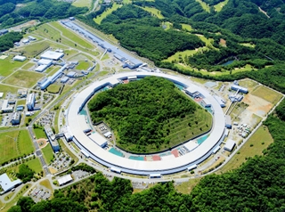 高性能化を目指すスプリング８（理化学研究所提供）