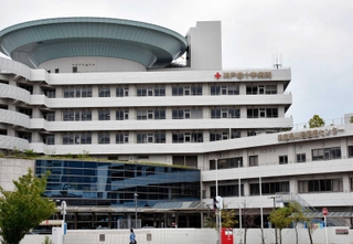 神戸赤十字病院＝神戸市中央区脇浜海岸通１
