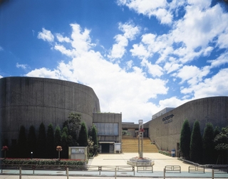 ピッコロシアター（兵庫県立尼崎青少年創造劇場）