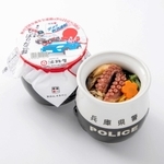 【兵庫県警と】兵庫県警とコラボしたひっぱりだこ飯。パトカー仕様のつぼが人気という（淡路屋提供）