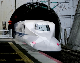 新幹線車両＝神戸市中央区、ＪＲ新神戸駅（資料写真）