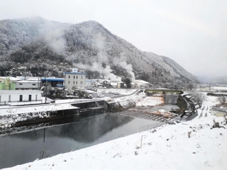 雪化粧した朝来市山東町内