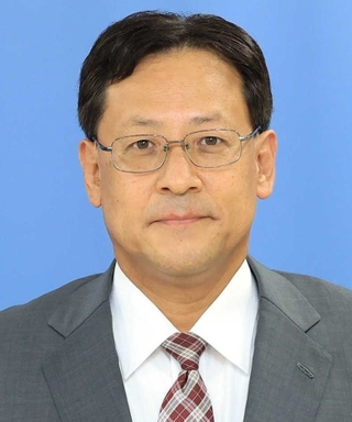 関芳弘氏