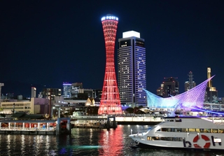 ４月のリニューアルオープンが決まった神戸ポートタワー＝２０２３年１２月、神戸市中央区波止場町