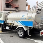 能登半島地震の被災地に向けて出発した神戸市の給水車＝神戸市須磨区大池町、市水道局西部水道管理事務所（提供）