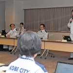 能登半島地震の被災地を全庁で支援するために設置された「神戸市被災地支援対策本部」の初会合で、あいさつする久元喜造市長＝神戸市役所