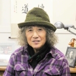 父陳舜臣さんの思い出を語る長男の陳立人さん（撮影・津田和納）