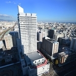 ２０２４年中に復興市街地再開発事業が終了する新長田駅南地区＝神戸市長田区のＪＲ新長田駅南（撮影・中西幸大）