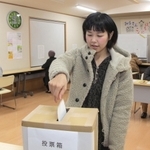 初めて18歳以上の全員を有権者にして実施した広瀬自治会の役員選挙＝丹波市春日町広瀬