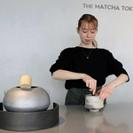 茶釜などの道具がそろう店内＝東京都渋谷区神宮前５