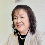「社会を変えていこうという学生を育てていきたい」と話す三井知代学長＝神戸市北区鈴蘭台北町７、神戸親和大学