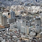 ビルが立ち並んだ新長田地区＝２０１９年４月撮影
