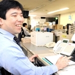 「生きているだけ丸もうけ」と語る吉田巡査長。現在も週１回のペースでリハビリを続ける＝須磨署