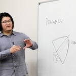 ロシア語の発音などについて語る神戸市外国語大大学院外国語学研究科２年の山本悠介さん＝神戸市西区学園東町９、神戸市外国語大
