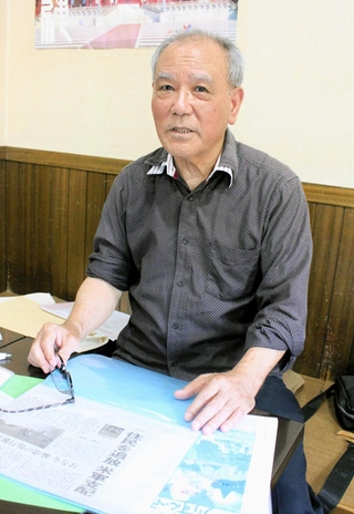 「日本兵に殺された祖父らの無念を伝えるのは、生き残った私の使命」と話す仲村元一さん＝西宮市池田町