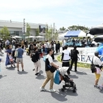 来場者でにぎわう園内＝１日午前、神戸市須磨区若宮町１、神戸須磨シーワールド（撮影・斎藤雅志）