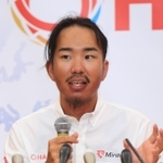 会見で２３１日間の航海を振り返る木村啓嗣さん＝９日午後、西宮市西宮浜４、新西宮ヨットハーバー（撮影・吉田敦史）