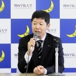 ２０２９年度に開設する王子キャンパスの概要などを説明する関西学院大の森康俊学長＝大阪市北区、関西学院大大阪梅田キャンパス