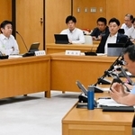 兵庫県の元西播磨県民局長が作成した文書について調べる百条委員会の第２回会合で、証人尋問の手続きなどが話し合われた＝県庁