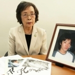 長男和哉さんの過労死を受けて、防止法成立に奔走した西垣迪世さん＝神戸市中央区