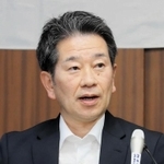 着任会見を開いた馬場義郎神戸税関長＝神戸市中央区新港町