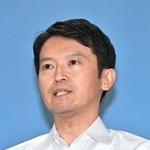片山安孝副知事の辞職表明を受けて会見する斎藤元彦知事＝１２日午後、兵庫県庁（撮影・斎藤雅志）
