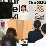 定例会見で進退について問われ、辞職を改めて否定した兵庫県の斎藤元彦知事＝１６日午後、神戸市中央区、同県庁（撮影・大田将之）