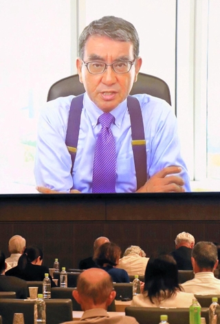 オンラインで記念講演する河野太郎デジタル相＝淡路市夢舞台