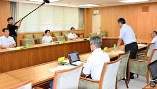 兵庫県の告発文書問題を再調査する第三者機関の設置に向け、準備会の第２回会合が開かれた＝県庁