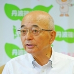 自身が会長を務める兵庫県市長会で開く臨時総会などについて見解を述べる丹波篠山市の酒井隆明市長＝２日午前、丹波篠山市北新町（撮影・秋山亮太）