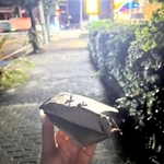 路上に置かれたパンクの「仕掛け罠」＝高砂市荒井町東本町付近（読者提供）