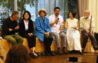 国内外の研究者や芸術家らが「雰囲気」について語り合ったワークショップ＝５月３１日、神戸市中央区小野浜町