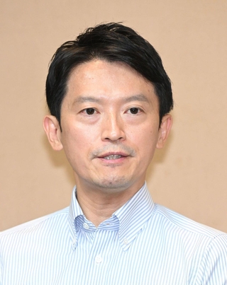 １９日の県議会を前に取材に応じる斎藤元彦知事＝１８日午後、神戸市中央区、兵庫県庁（撮影・大田将之）