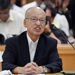 兵庫県議会の百条委員会で証人尋問に応じる片山安孝元副知事（６日午前１０時３８分、神戸市中央区）＝代表撮影