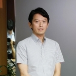 兵庫県議会の会派「維新の会」などの辞職の申し入れに対し、続投の意向を表明した斎藤元彦知事＝９日午後、神戸市中央区、兵庫県庁（撮影・笠原次郎）