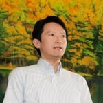 報道陣の取材に応じる斎藤元彦兵庫県知事＝１０日午前、神戸市中央区、兵庫県庁（撮影・大島光貴）