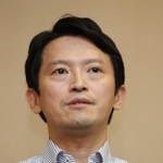 続投方針を改めて表明した斎藤元彦知事＝１２日午後、神戸市中央区、兵庫県庁（撮影・笠原次郎）