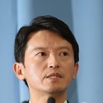 自身の選択について会見で思いを語る兵庫県の斎藤元彦知事＝２６日午後、神戸市中央区、県庁（撮影・小林良多）