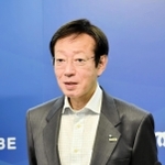斎藤知事の県政運営について定例会見で苦言を述べた久元喜造市長＝２６日午後、神戸市役所