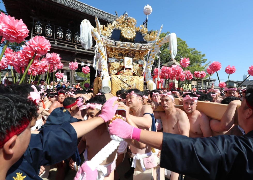 播磨最大級「灘のけんか祭り」、屋台練りスタート 姫路・松原八幡神社で宵宮|社会|神戸新聞NEXT