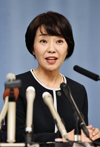 兵庫県知事選への立候補を正式に表明した前尼崎市長の稲村和美氏＝８日午後、神戸市内（撮影・長嶺麻子）
