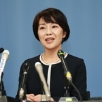 兵庫県知事選への立候補を正式に表明した前尼崎市長の稲村和美氏＝８日午後、神戸市内（撮影・長嶺麻子）